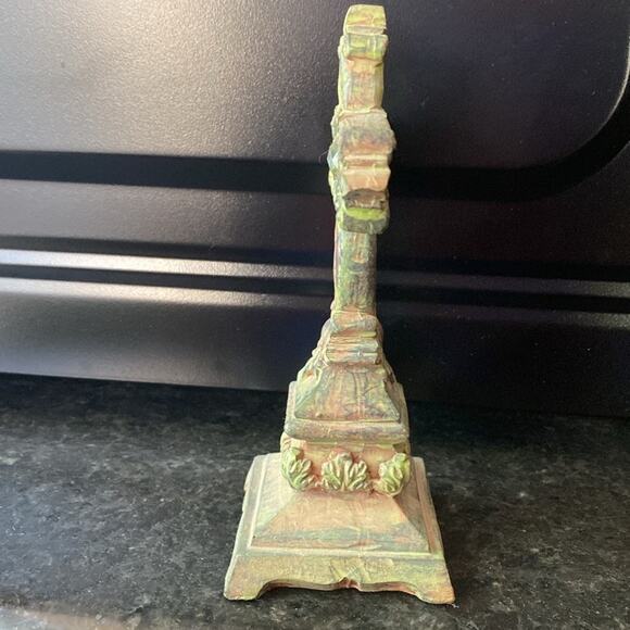 Greenbrier green washed‎ cross statue - Picture 2 of 4